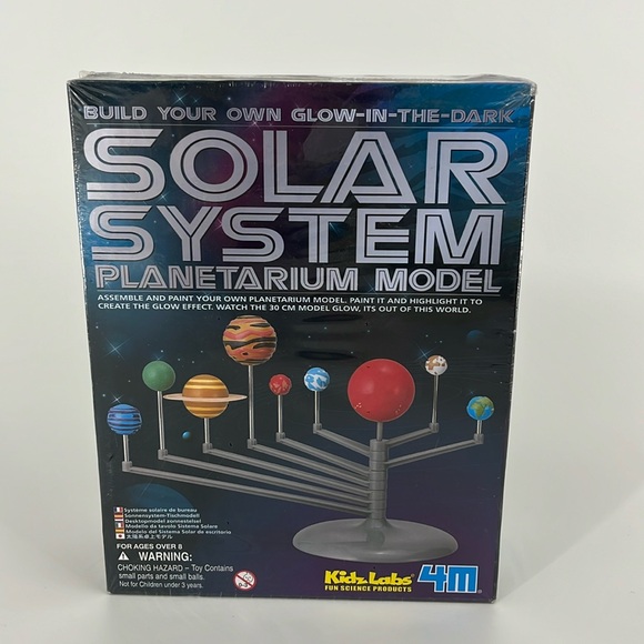 4M KidzLabs Glow In The Dark Solar System Planetarium Model NEW 8Y & Up - Picture 1 of 12